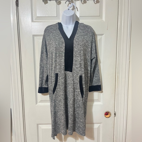 Simply Vera Vera Wang Dresses & Skirts - Simply Vera Wang Black and Gray Dress